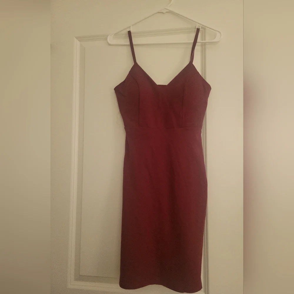 Burgundy mini dress - Picture 2 of 3